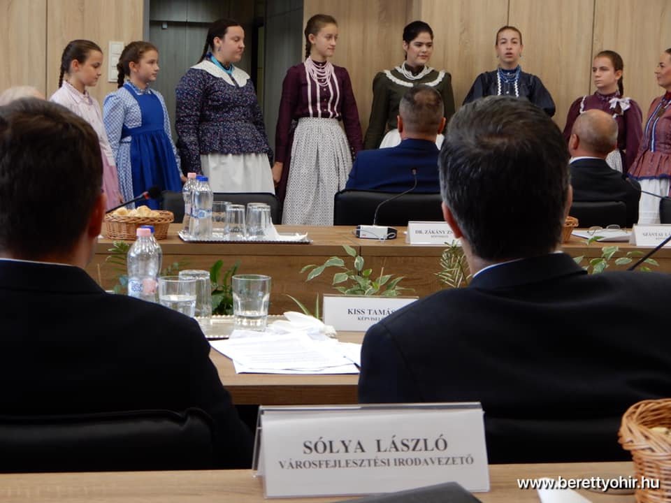 Megalakult a képviselő-testület 27